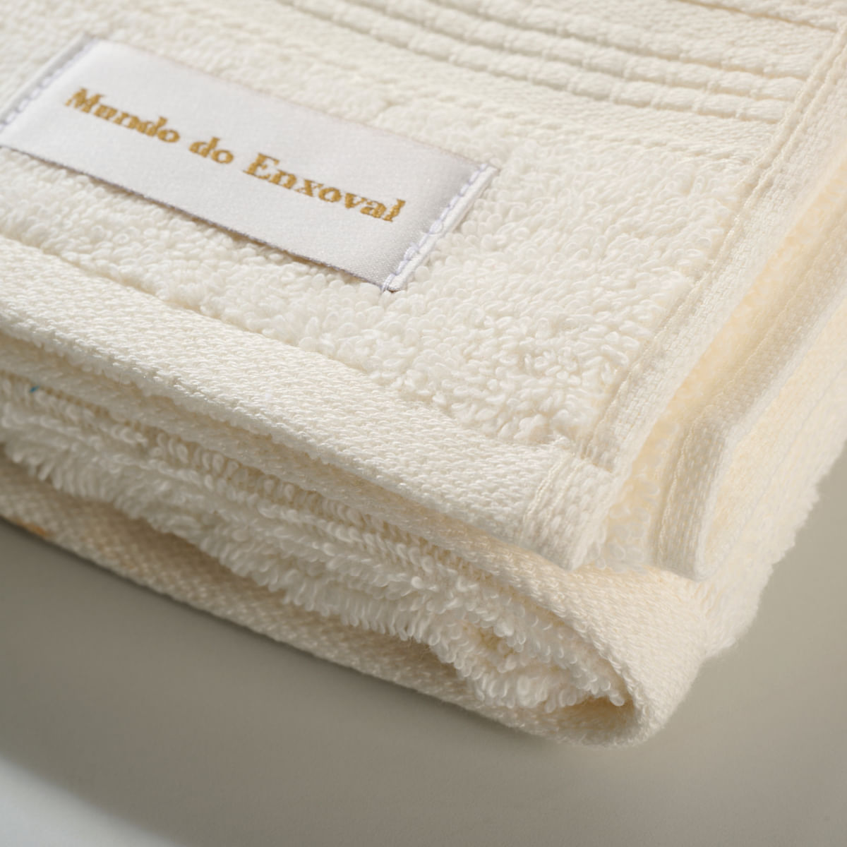 08 13 0040  Toalha de Rosto Fascino MArfim 002.jpg